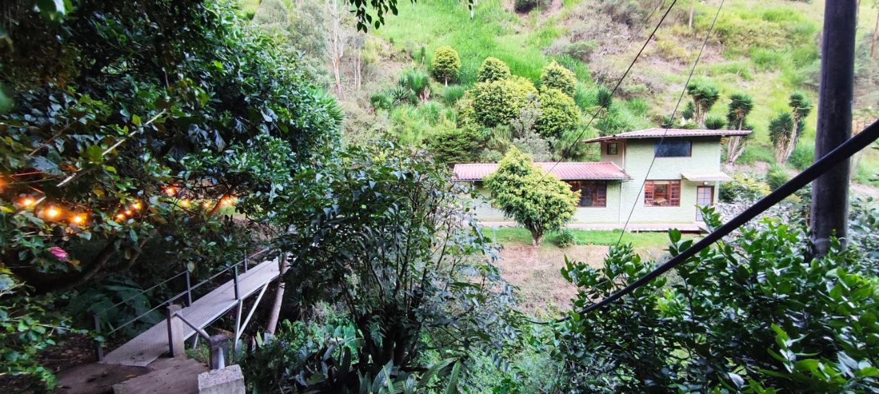 "Casa Verde" En Banos De Agua Santa Con Vista Al Volcan Tungurahua Esterno foto